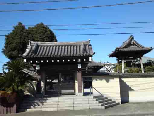 the gate of Horenji in Edogawaku