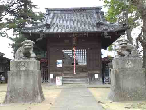 the main hall in Hachiman Jinja