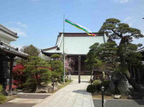 the main hall of Tokuganji Temple